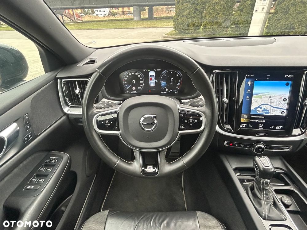 Volvo V60 B4 D R-Design - 25