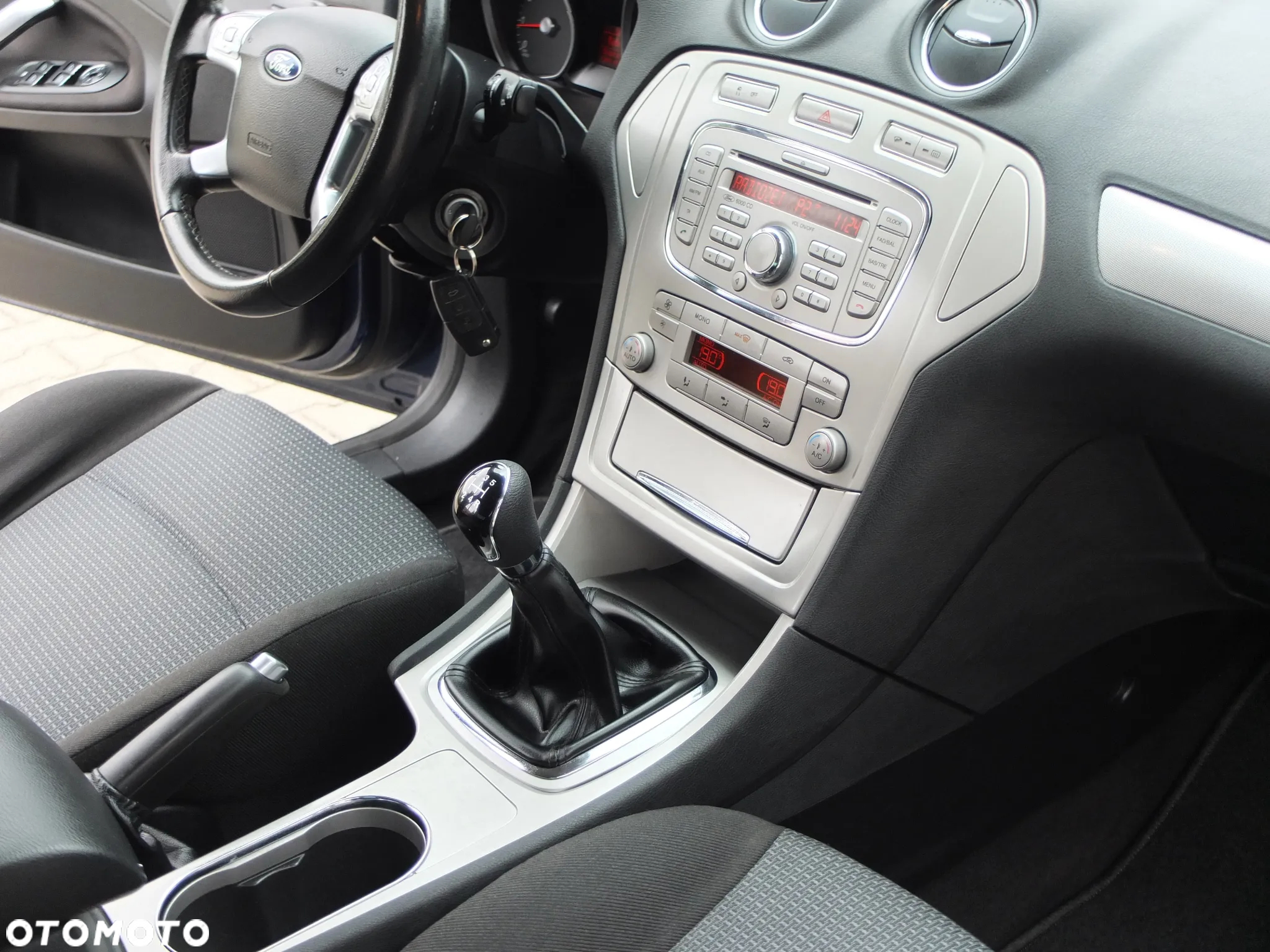 Ford Mondeo 2.0 Champions Edition - 26