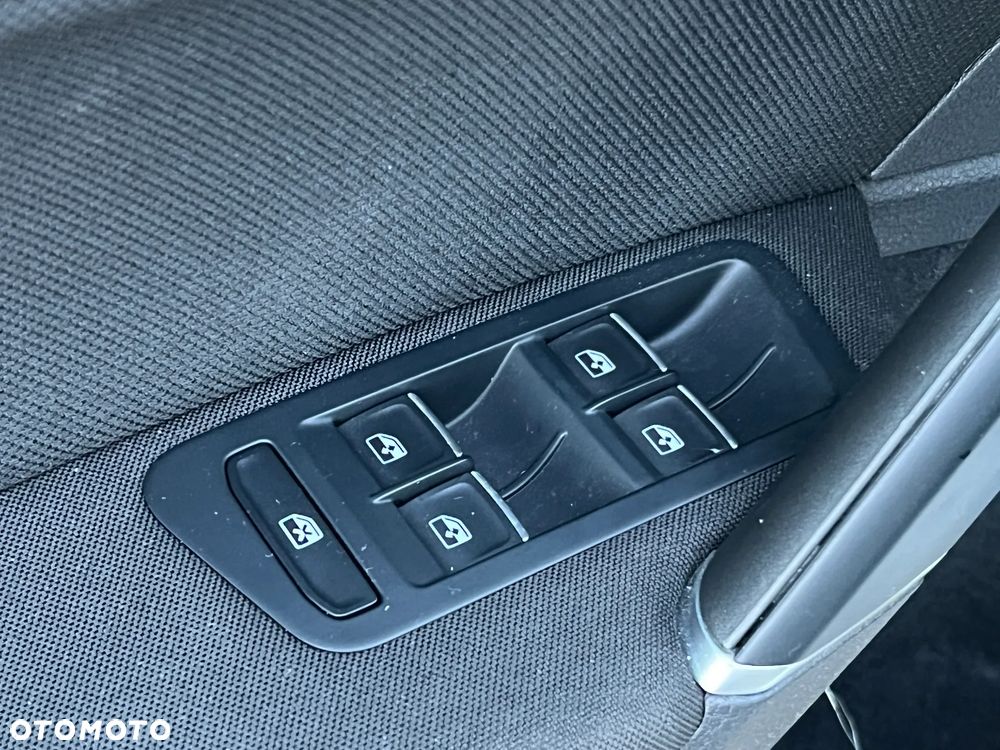 Volkswagen Golf GTI 2.0 TSI OPF DSG Performance - 21