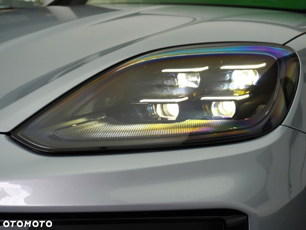 Porsche Cayenne E-Hybrid PHEV Black Edition - 10