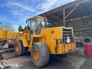 JCB 425 - 4