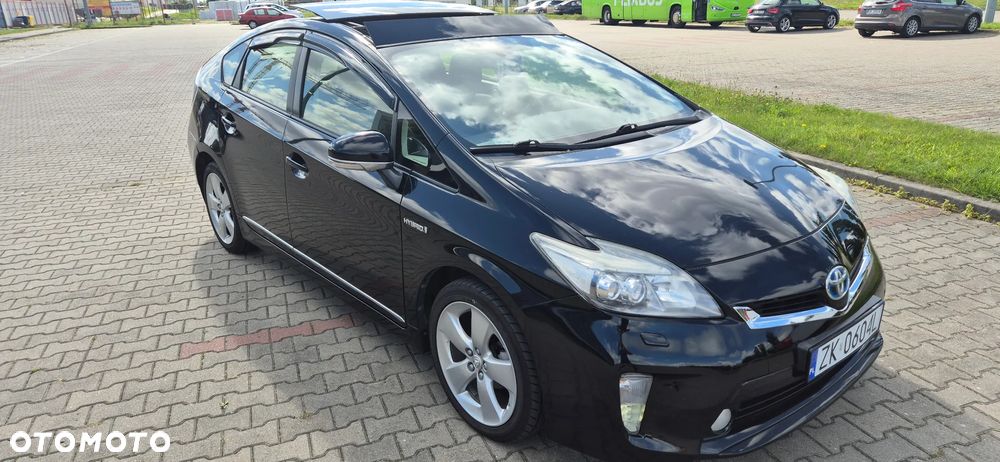 Toyota Prius (Hybrid) - 16