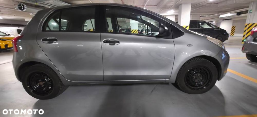 Toyota Yaris - 1