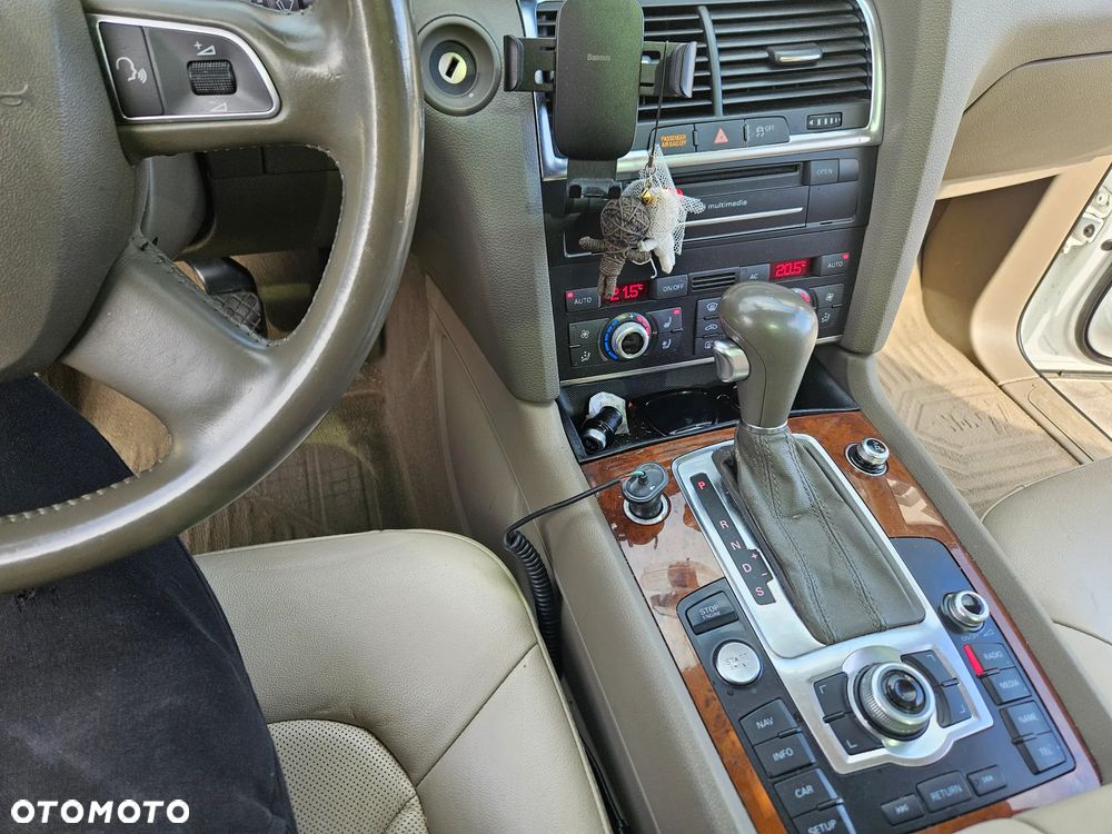 Audi Q7 3.0 TDI DPF clean quattro tiptronic - 13