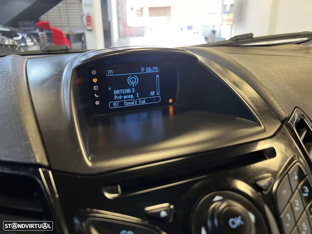 Ford Fiesta 1.0 EcoBoost Connected - 36