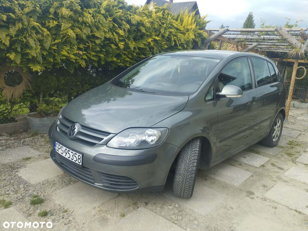 Volkswagen Golf Plus 1.6 FSI Comfortline - 3