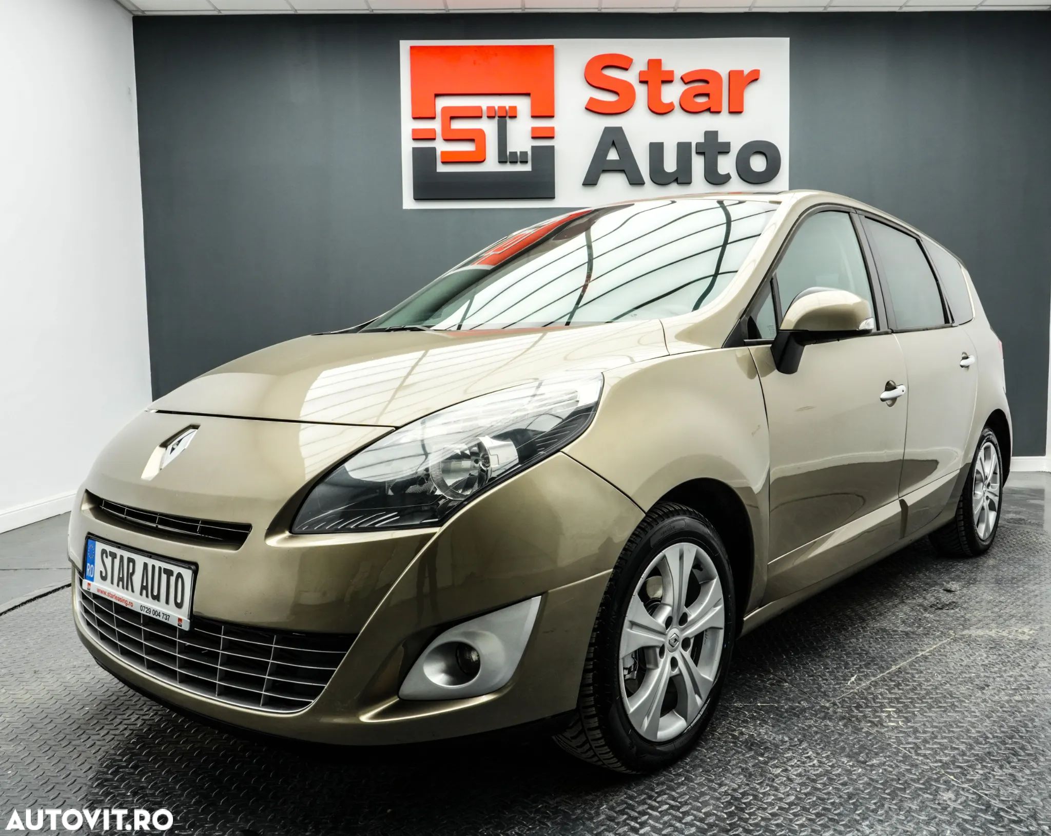Renault Scenic - 1