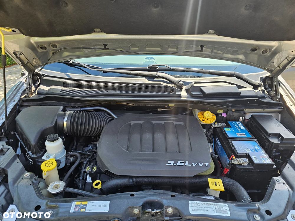Chrysler Town & Country 3.6 Touring - 11