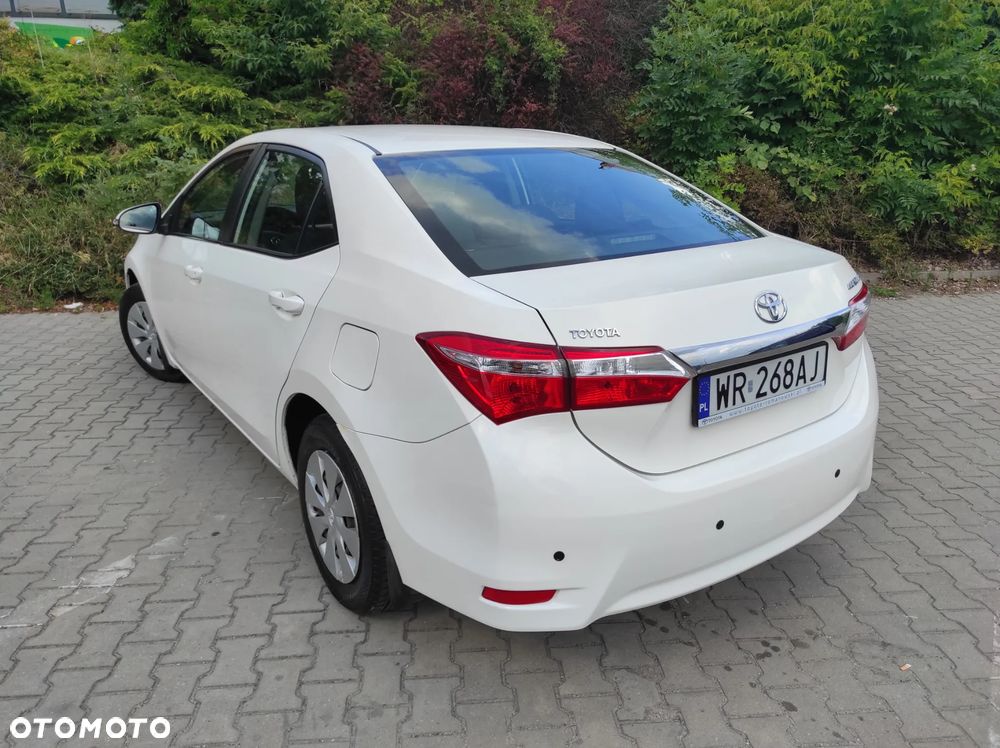 Toyota Corolla - 10