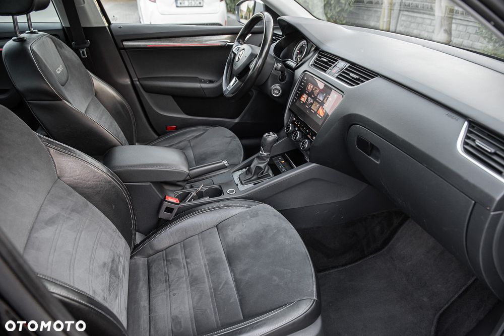 Skoda Octavia 2.0 TDI 4x4 DSG Scout - 32