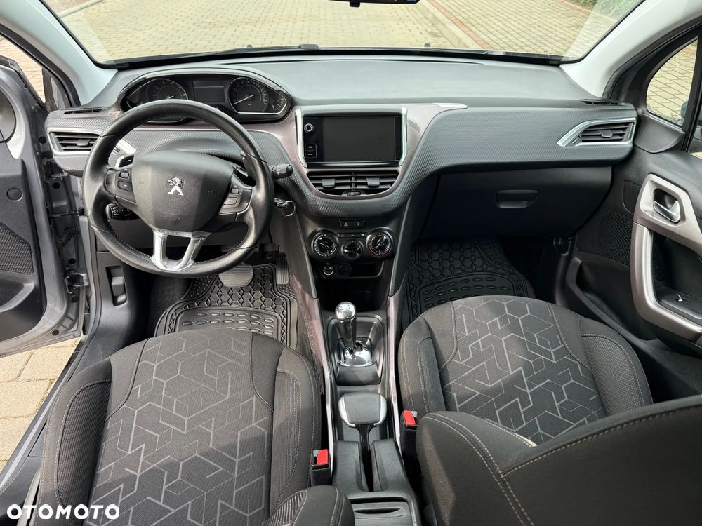 Peugeot 2008 - 6