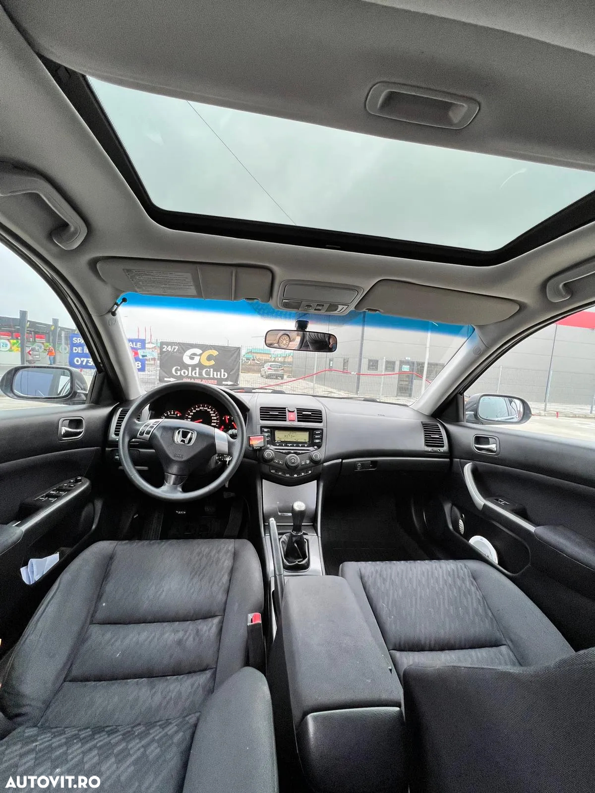 Honda Accord 2.0 i 4 Door - 7