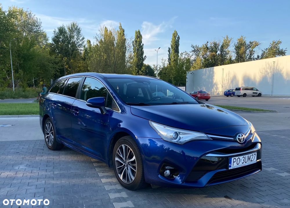 Toyota Avensis 2.0 D-4D Premium - 13