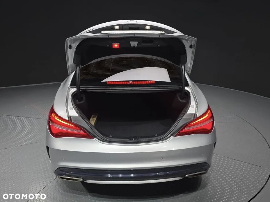 Mercedes-Benz CLA 220 4Matic 7G-DCT AMG Line - 20