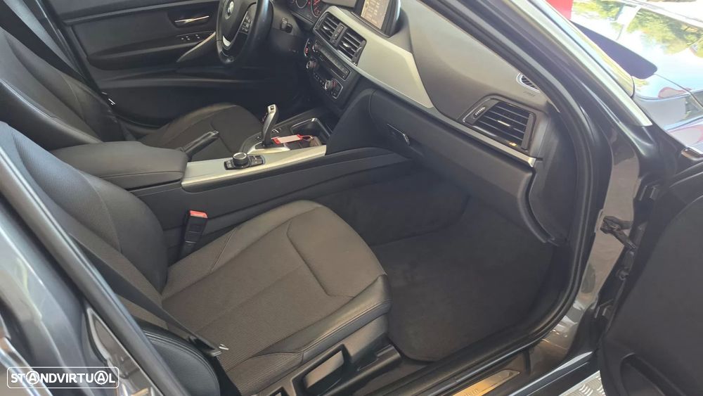 BMW 320 d EfficientDynamics Line Modern Auto - 48