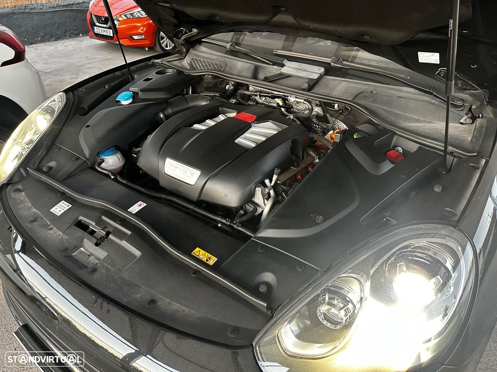 Porsche Cayenne - 16