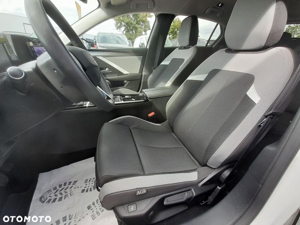 Opel Astra 1.2 T Elegance S&S - 16