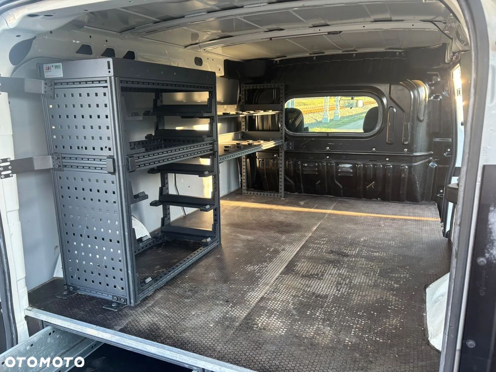 Opel COMBO MAXI - 12