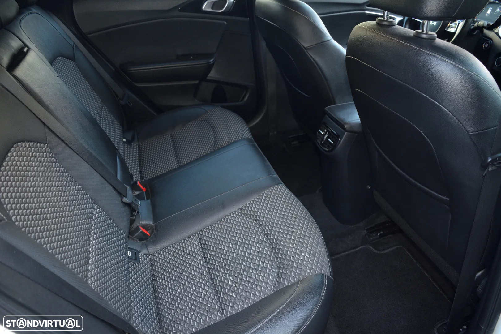Kia XCeed 1.0 T-GDI Tech - 21