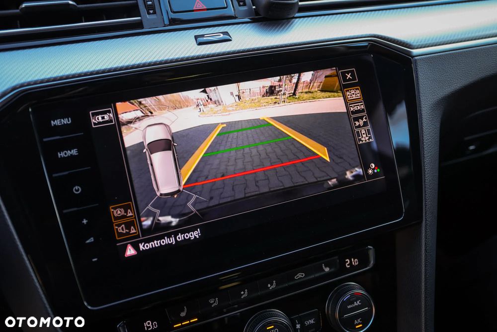 Volkswagen Passat 2.0 TDI SCR (BlueMotion Tech) 4Mot DSG Highline - 39