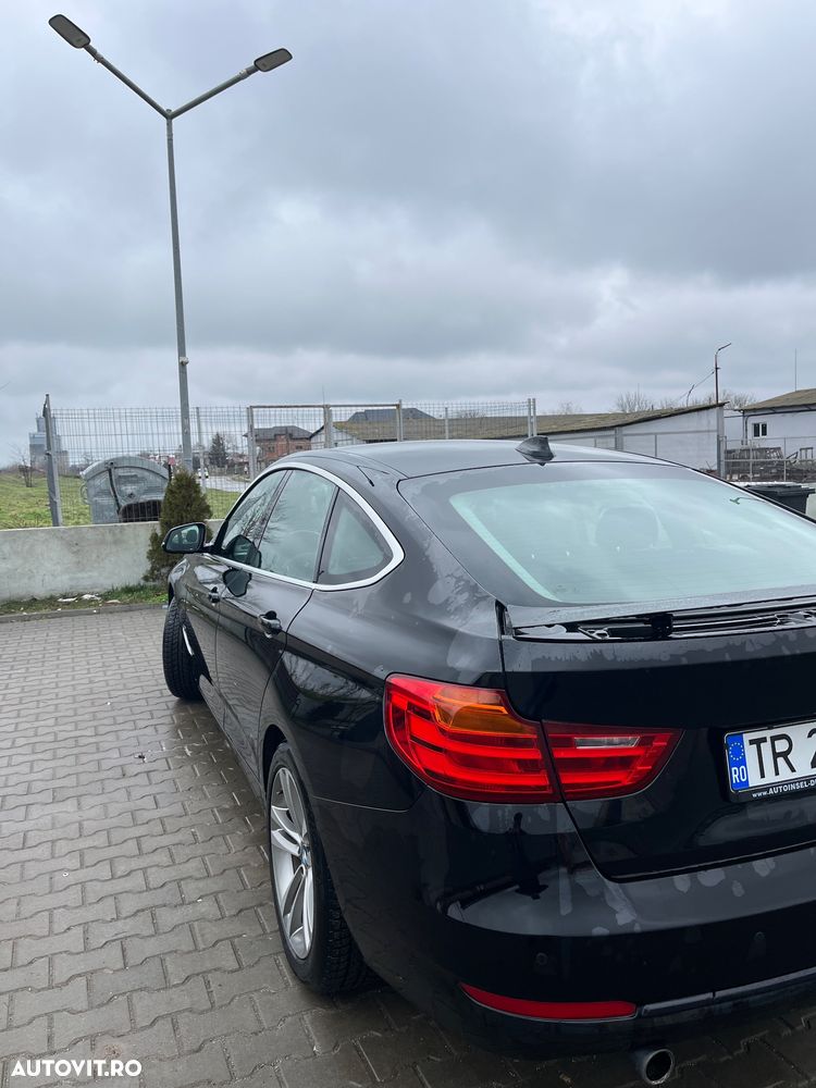 BMW Seria 3 318d Sport Line - 10