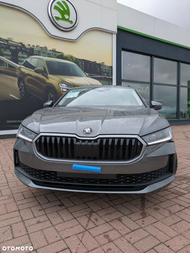 Skoda Superb 2.0 TDI SCR Essence DSG - 2