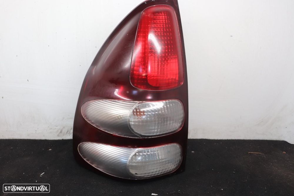 FAROLIM TRASEIRO ESQUERDO TOYOTA LAND CRUISER J12 - 1