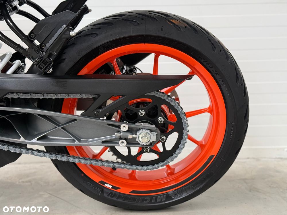 KTM Duke - 32