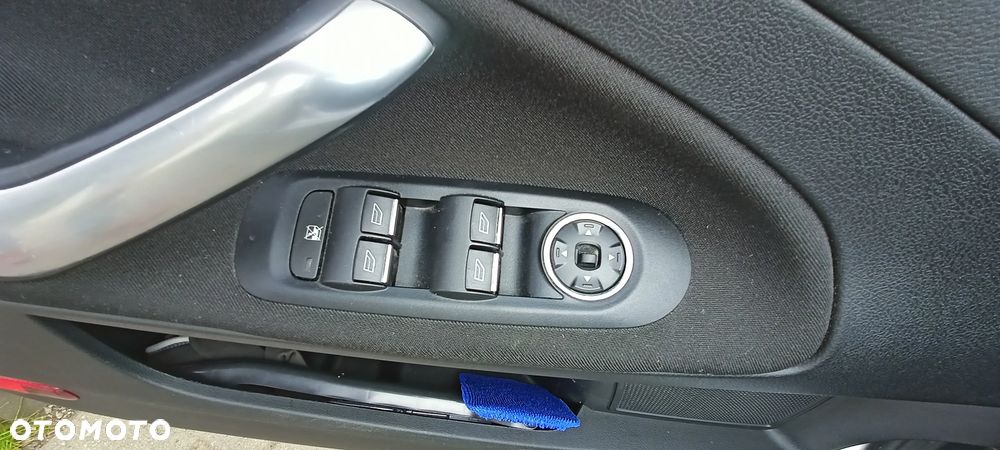 Ford Mondeo 2.0 TDCi Titanium - 16