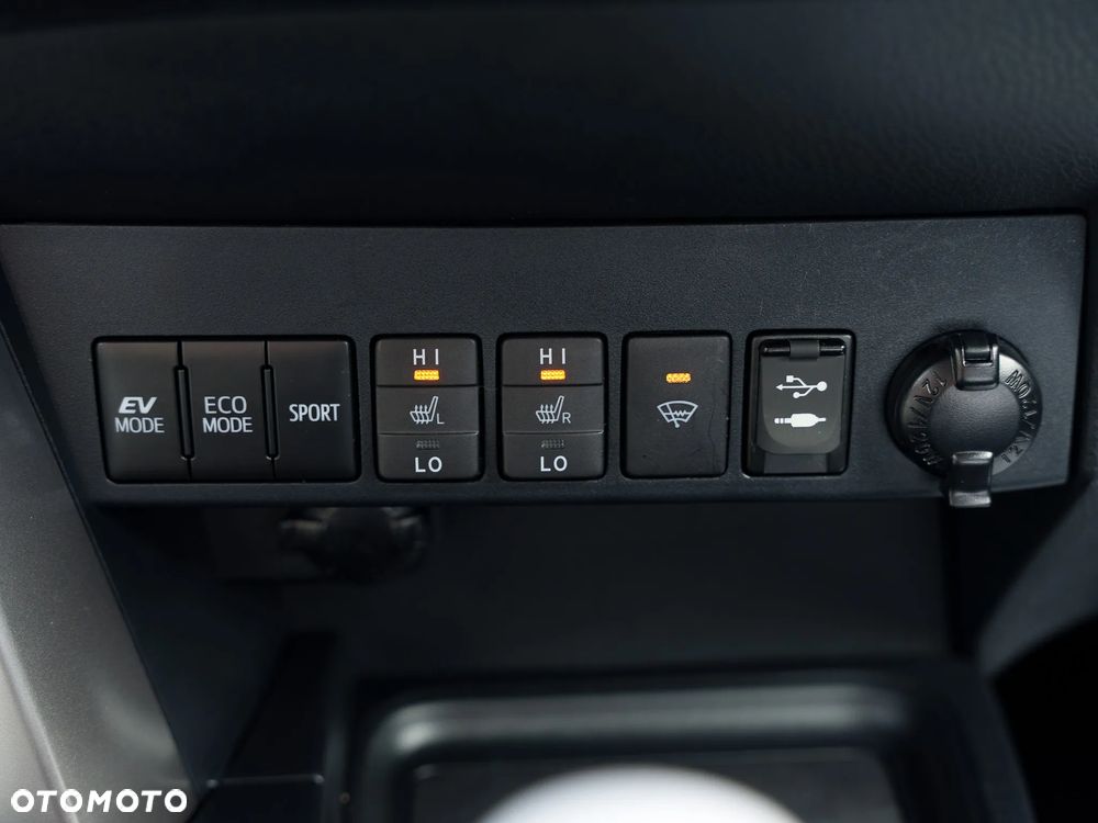 Toyota RAV4 Hybrid Platinum 4x2 - 36