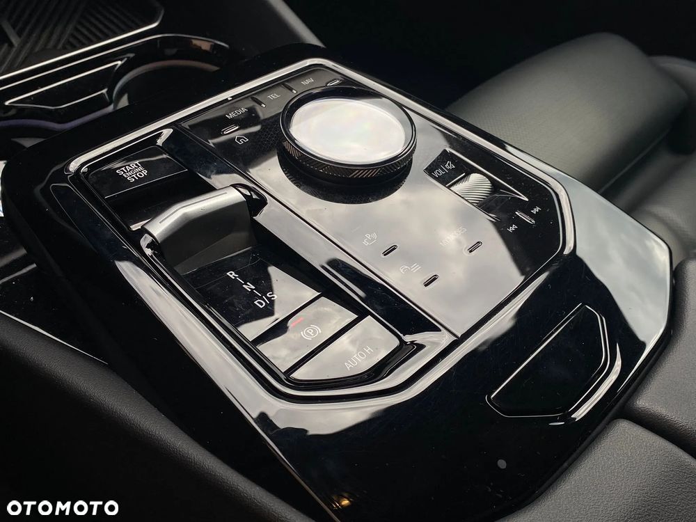 BMW Seria 5 550e xDrive PHEV M Sport - 18
