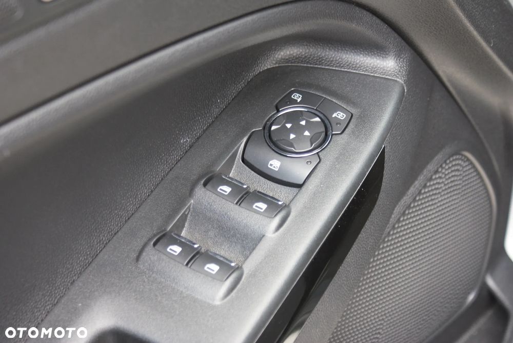 Ford EcoSport - 4
