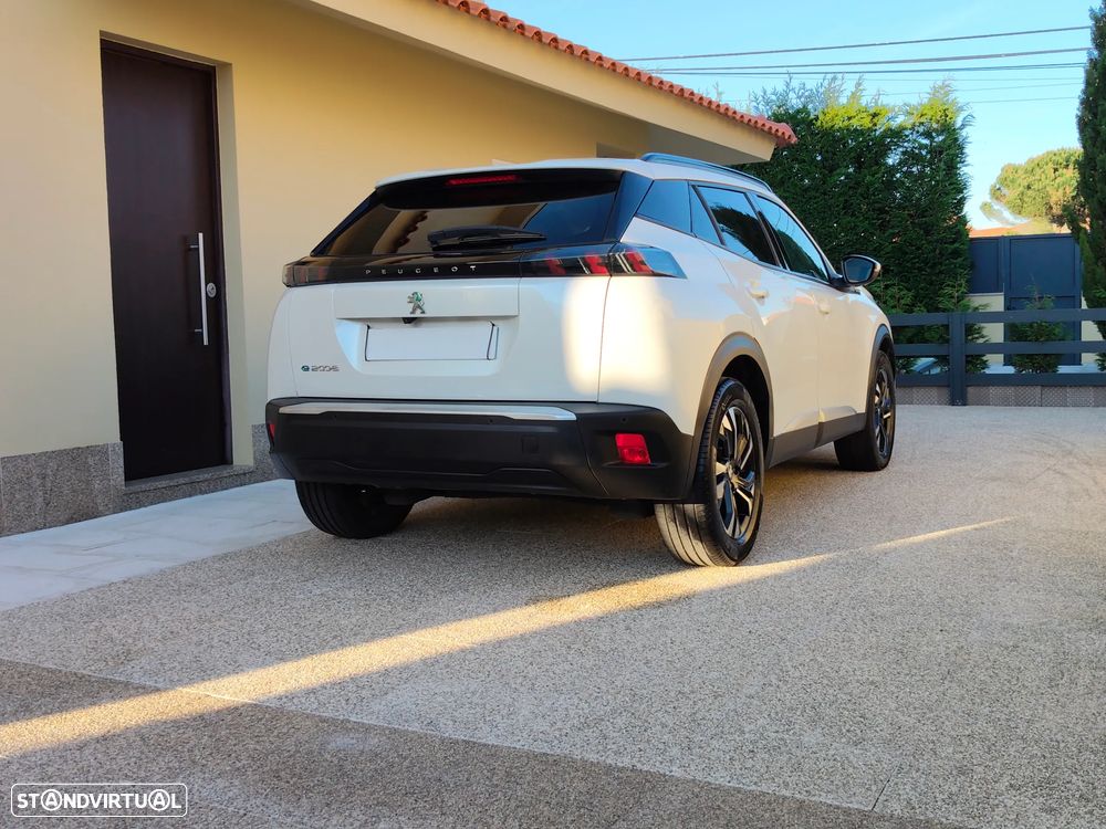 Peugeot e-2008 Allure Pack - 11