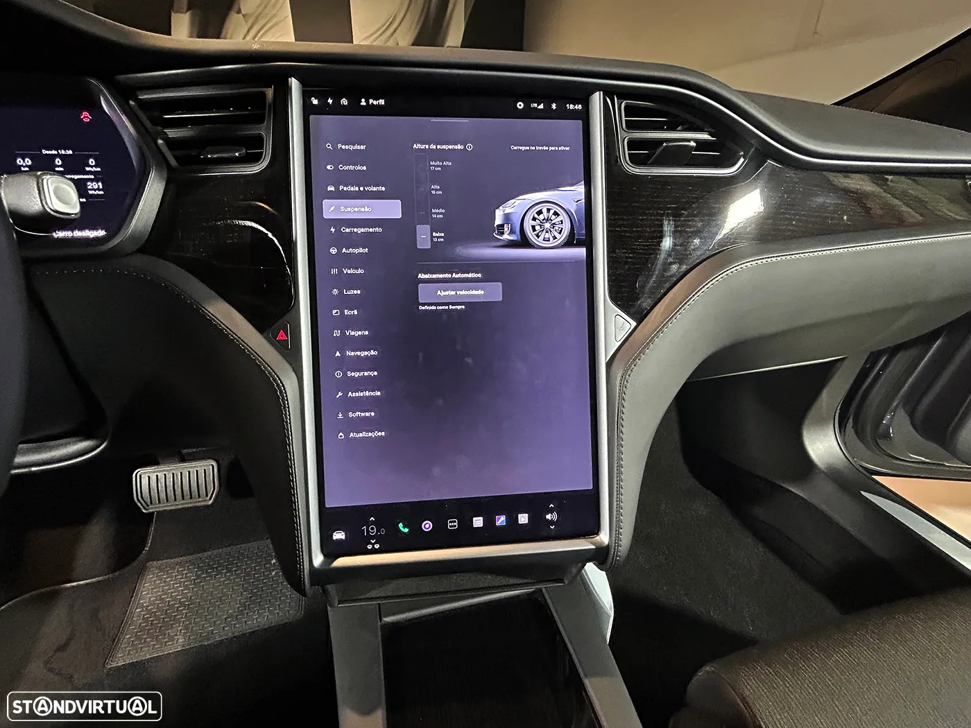 Tesla Model S - 32