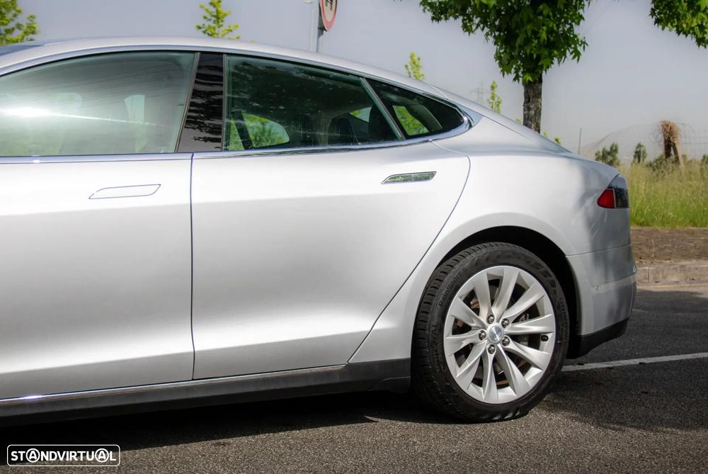 Tesla Model S 70D AWD - 32