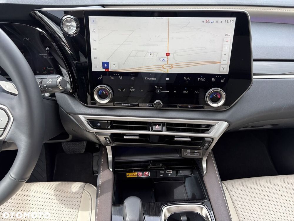 Lexus RX 450h+ F Sport Design - 15