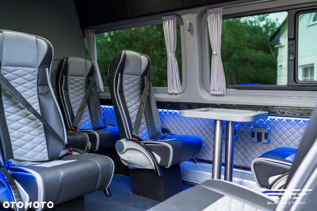 Mercedes-Benz Sprinter - 9