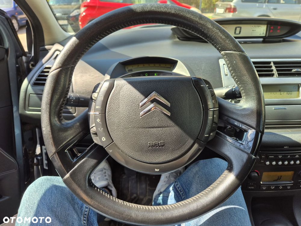 Citroën C4 1.4 16V SX - 14
