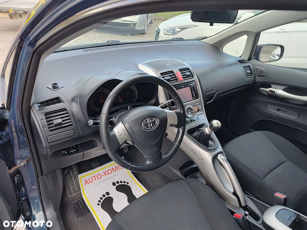 Toyota Auris 2.0 D-4D - 12