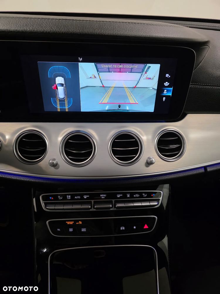 Mercedes-Benz Klasa E 300 de 9G-TRONIC AMG Line - 9