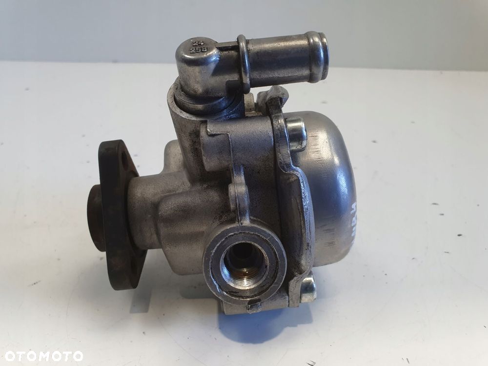 BMW E46 3.0 i M54B30 POMPA WSPOMAGANIA - 4