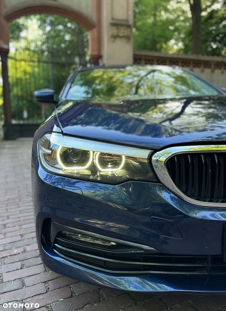 BMW Seria 5 - 32