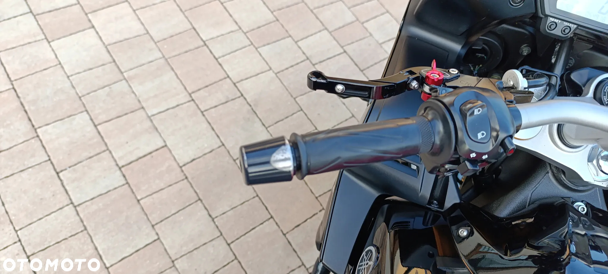 Yamaha FZ - 13