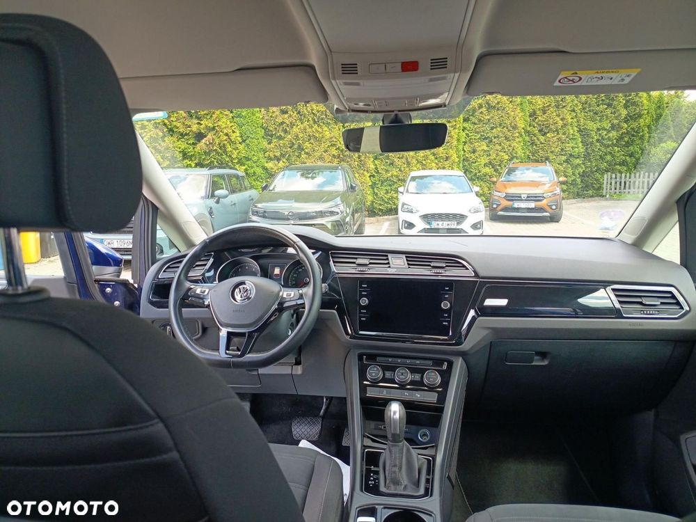 Volkswagen Touran - 19