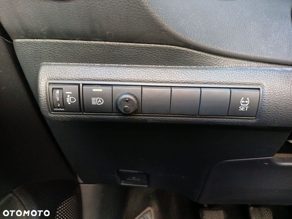 Toyota Corolla - 23