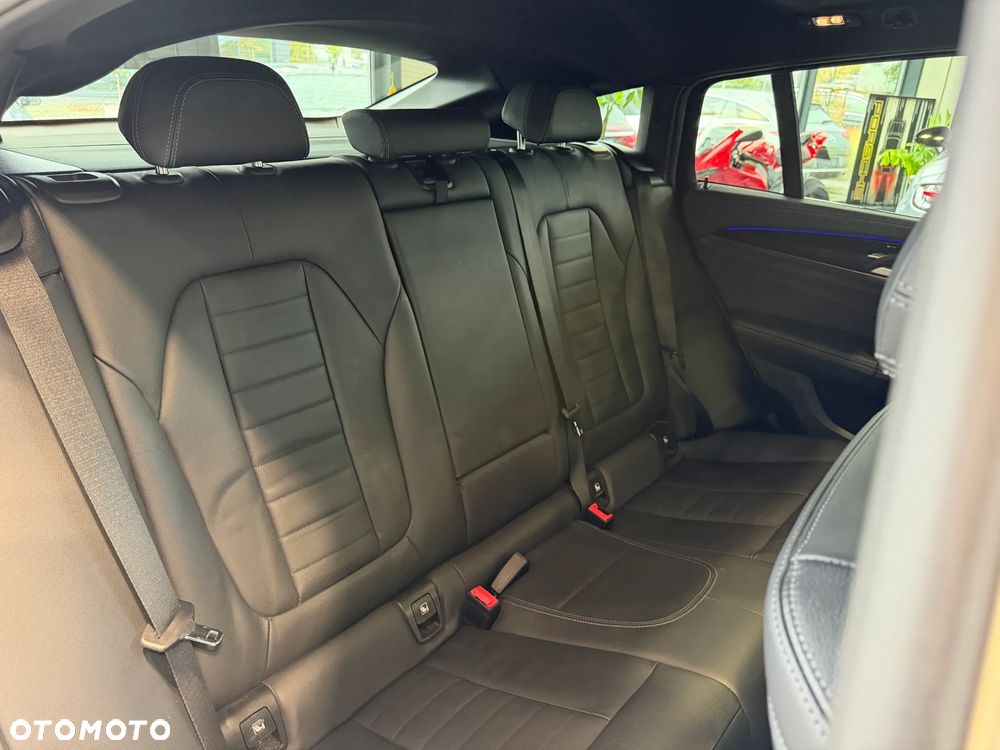 BMW X4 xM40d mHEV - 18