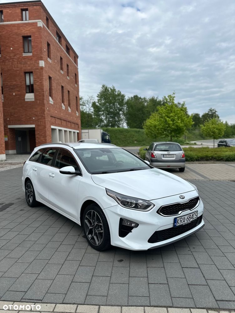 Kia Ceed 1.6 CRDi Eco-Dynamics+ (48V Mild-Hybrid) DCT7 Vision - 8
