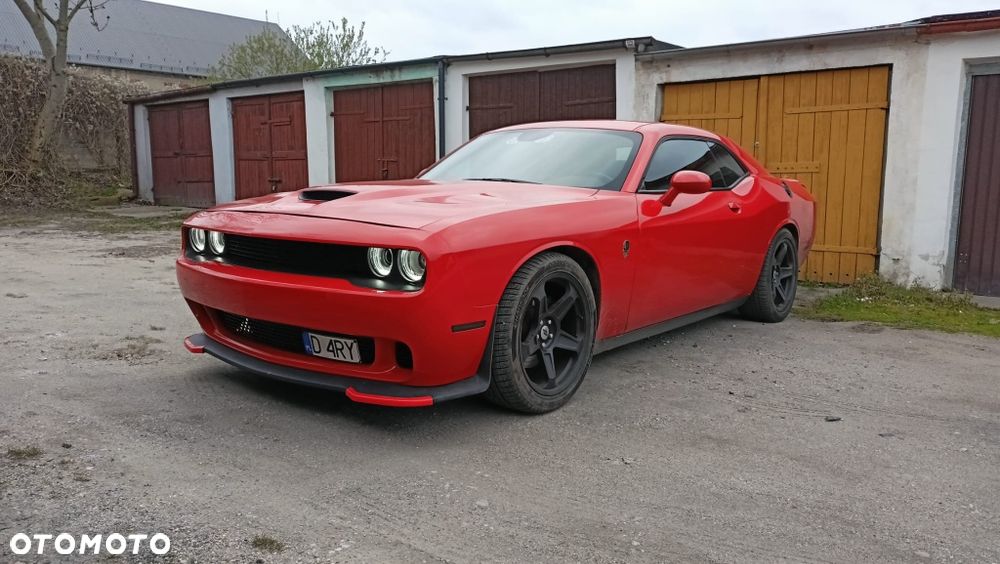 Dodge Challenger - 8