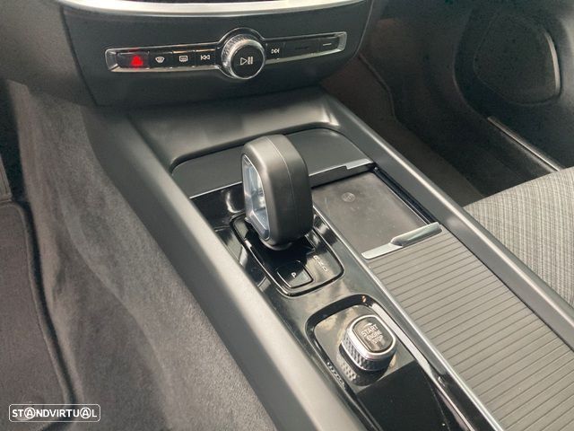 Volvo V60 B3 B DKG Core - 23