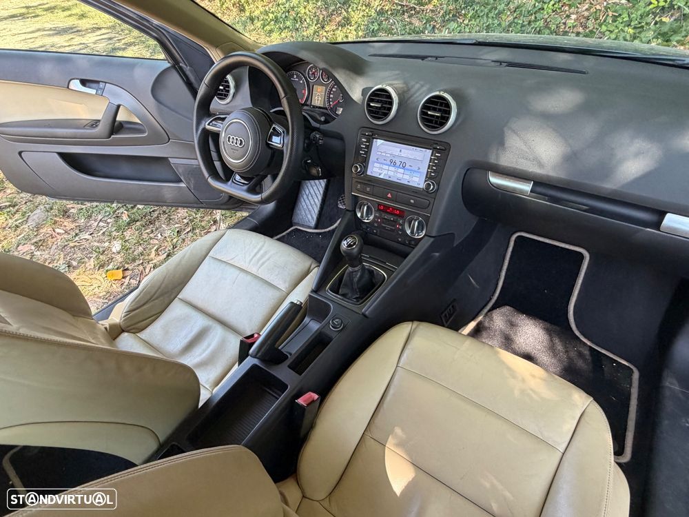 Audi A3 1.6 TDI DPF Attraction - 2